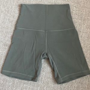 Lululemon align high rise short 6” grey sage